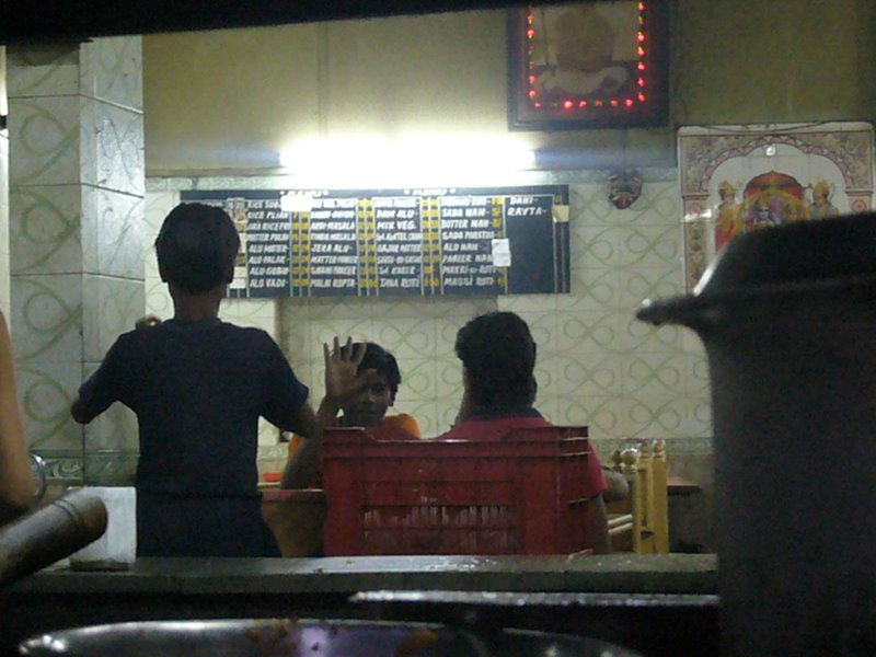 Satguru. A marvellously genuine restaurant recommended by our good friend from the ISD/STD/PCO and photocopy shop.